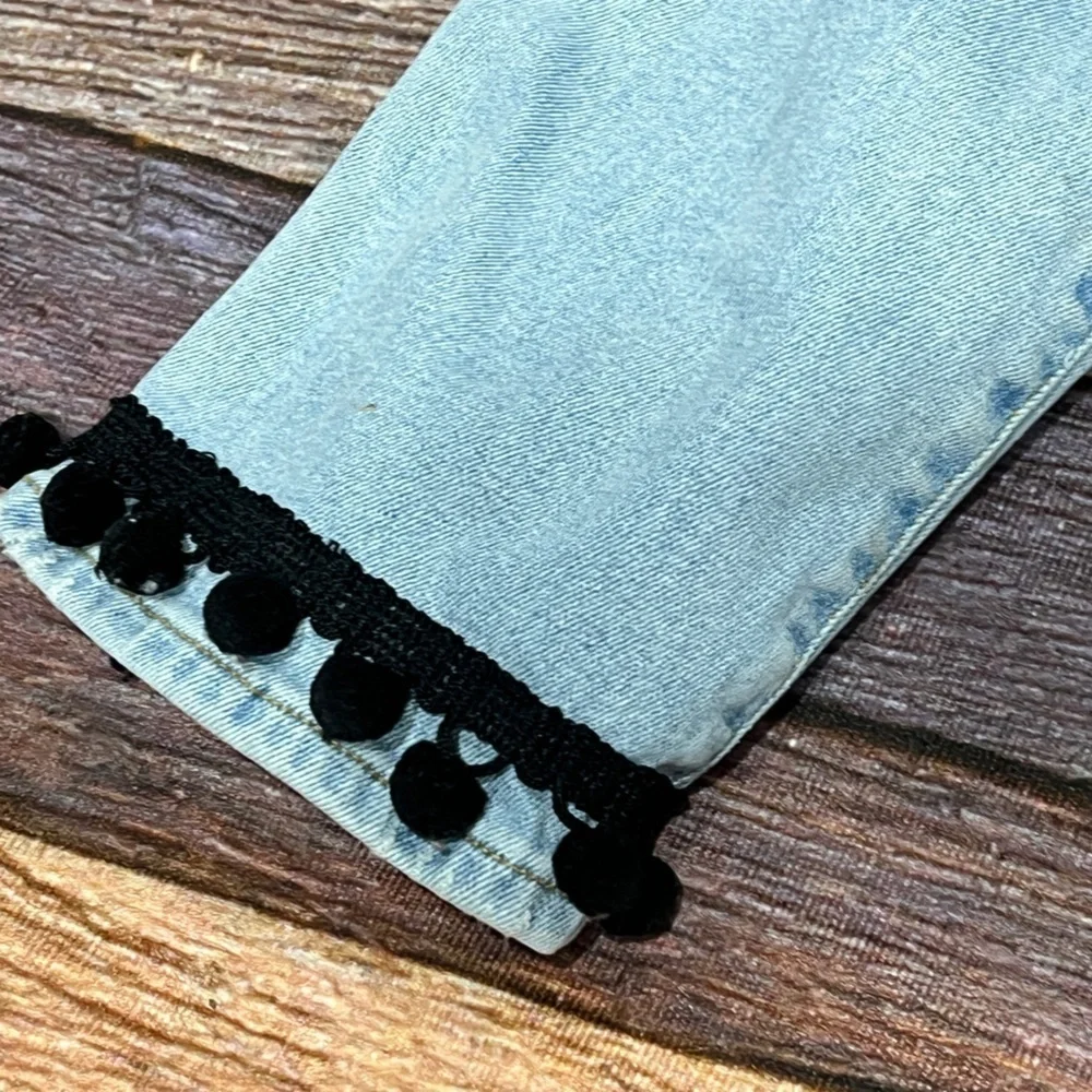 Sanctuary Lite Blue Denim Decorative Fringe Women's Modern Straight Jeans
